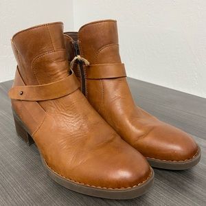 Born - boots